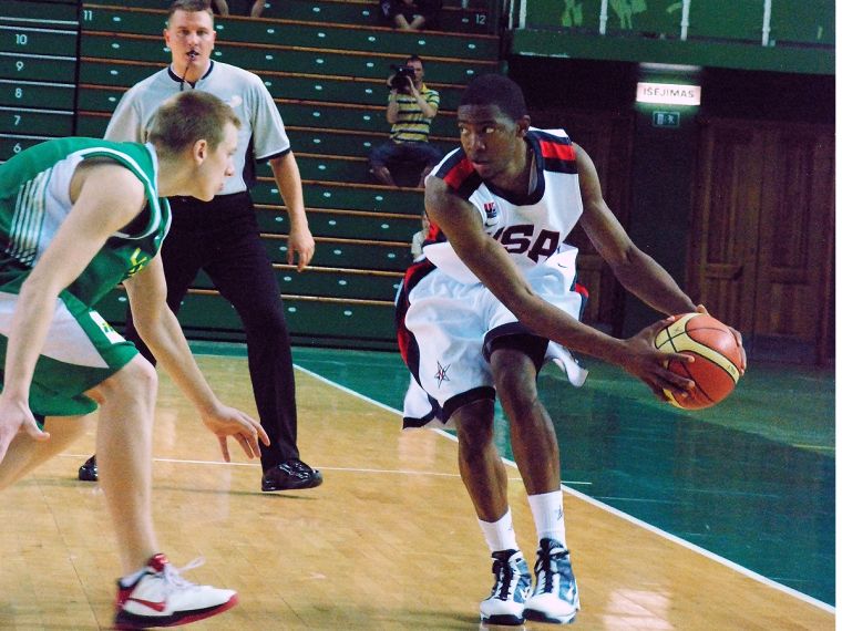 Travel issues don't burden Randle, Team USA
